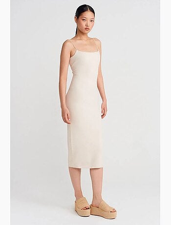 Vestido midi justo sem mangas com detalhe cut-out dilvin