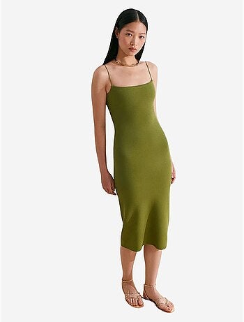 Vestido midi justo sem mangas com detalhe cut-out dilvin