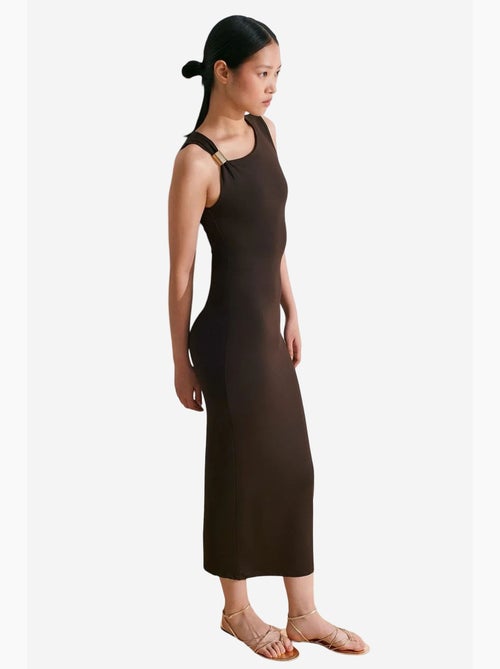 Vestido midi justo sem mangas com detalhe de acessório dilvin - Kiabi Vestido midi justo sem mangas com detalhe de acessório dilvin - Kiabi