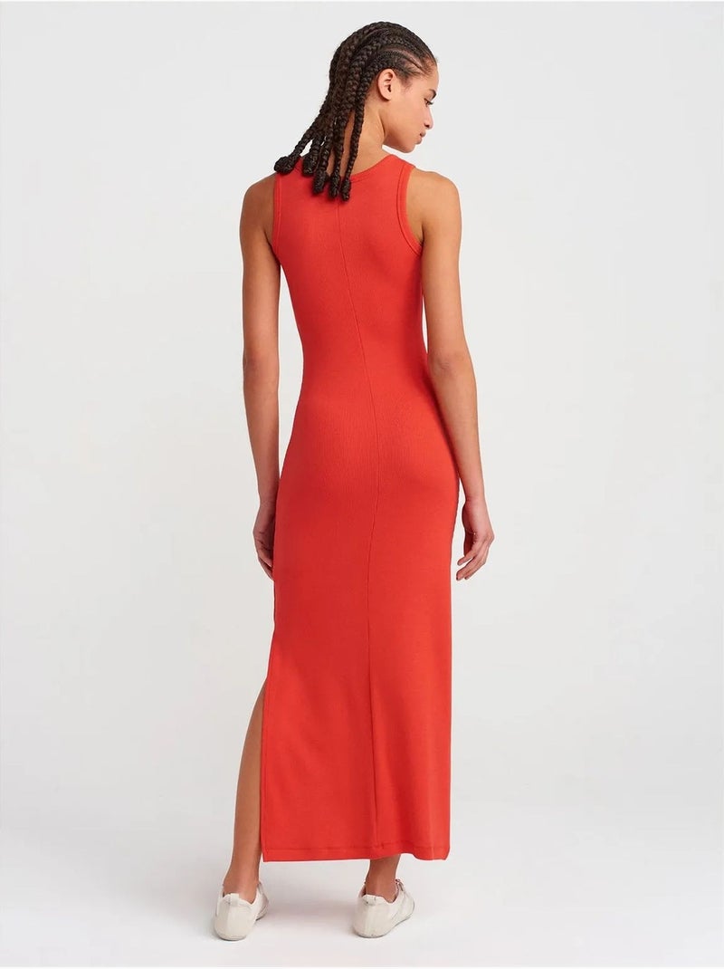 Vestido midi justo sem mangas com racha dilvin Vermelho - Kiabi