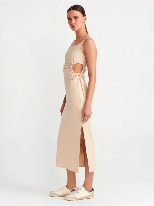 Vestido midi justo sem mangas com recorte dilvin - Kiabi Vestido midi justo sem mangas com recorte dilvin - Kiabi