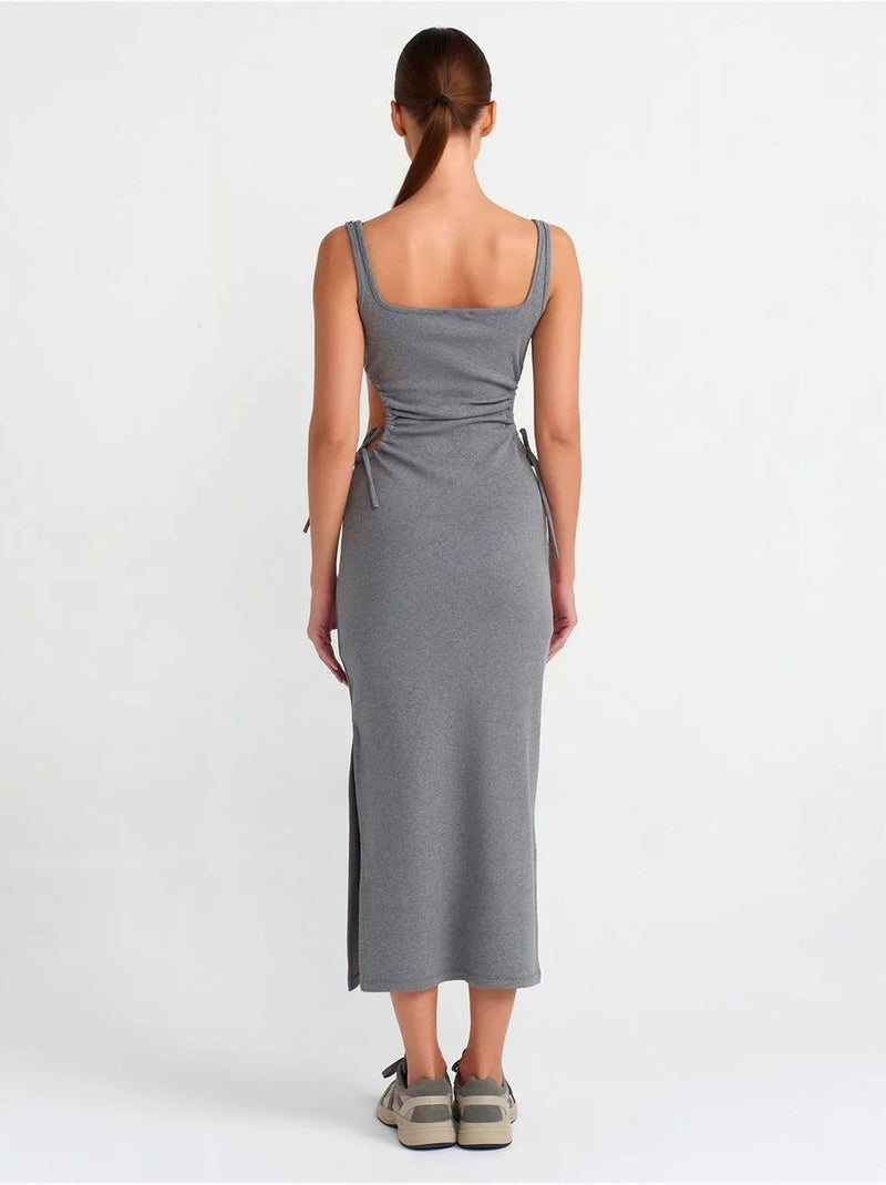 Vestido midi justo sem mangas com recorte dilvin Cinza-preto - Kiabi
