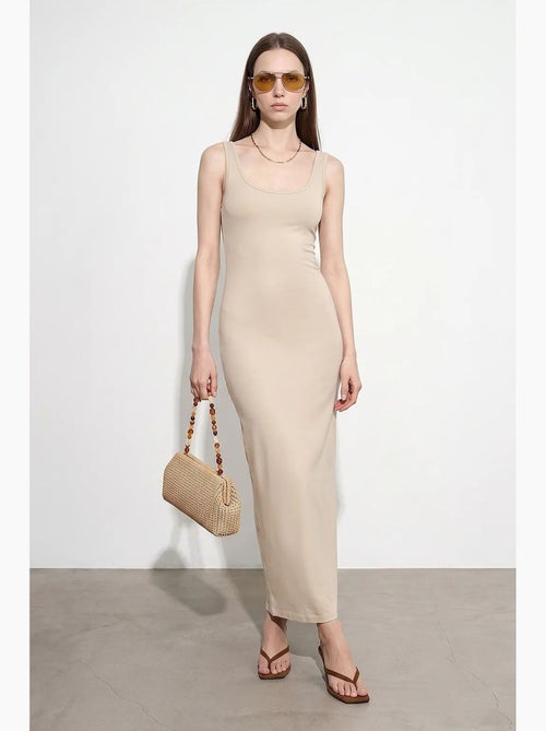 Vestido midi justo sem mangas dilvin - Kiabi Vestido midi justo sem mangas dilvin - Kiabi