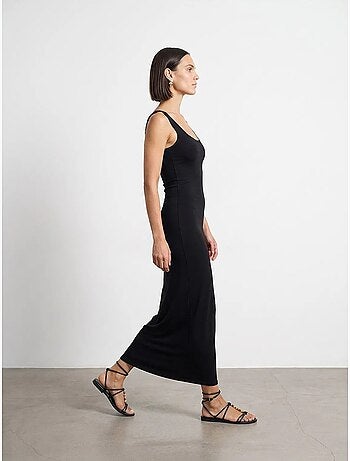 Vestido midi justo sem mangas dilvin