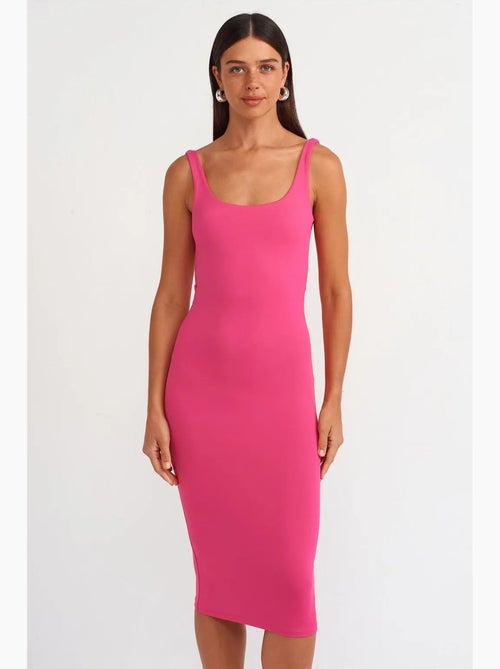 Vestido midi justo sem mangas dilvin - Kiabi Vestido midi justo sem mangas dilvin - Kiabi