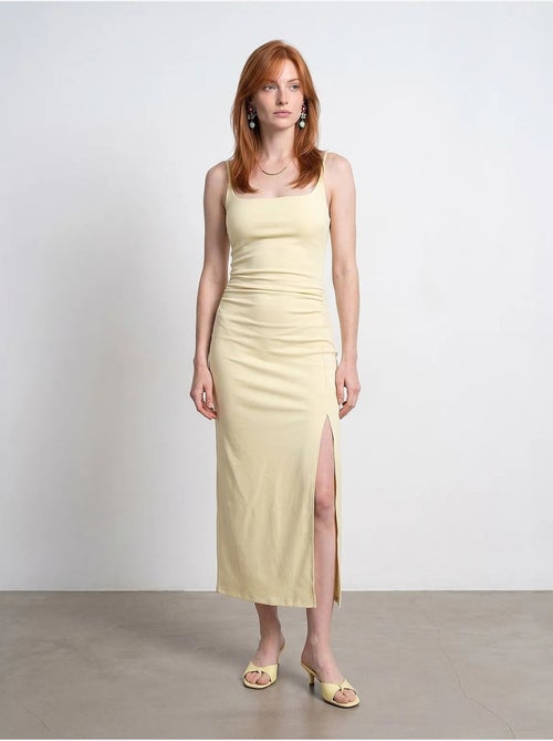 Vestido midi justo sem mangas para mulher dilvin - Kiabi Vestido midi justo sem mangas para mulher dilvin - Kiabi