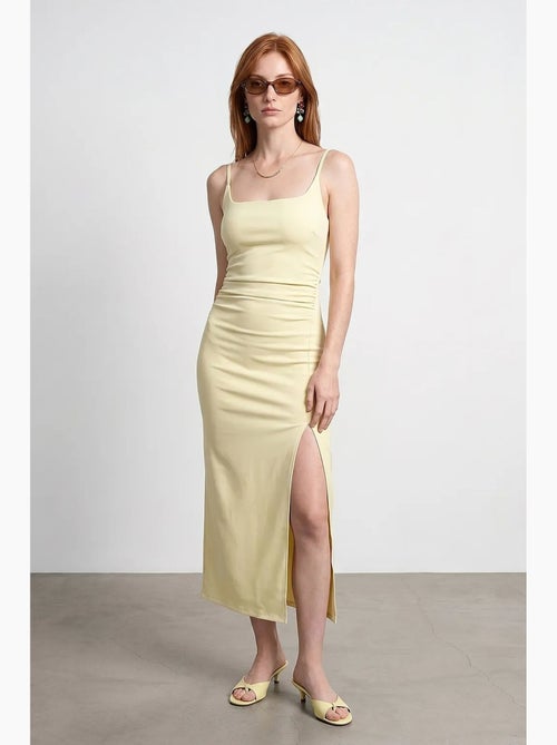 Vestido midi justo sem mangas para mulher dilvin - Kiabi Vestido midi justo sem mangas para mulher dilvin - Kiabi
