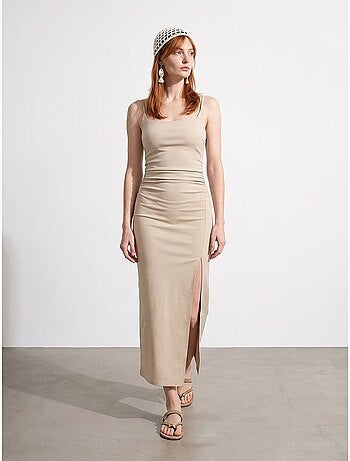 Vestido midi justo sem mangas para mulher dilvin