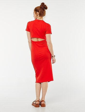 Vestido midi liso aberto atrás