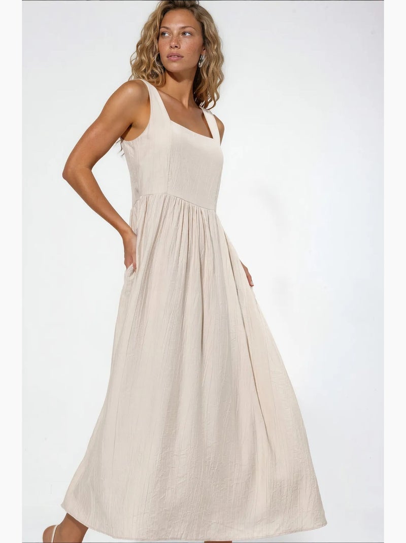 Vestido midi liso com decote quadrado busem Bege-argila - Kiabi