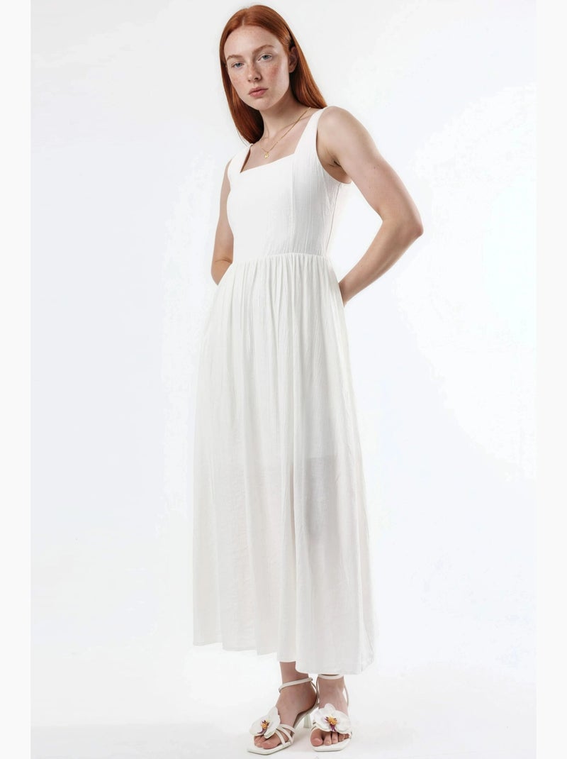 Vestido midi liso com decote quadrado busem Branco - Kiabi