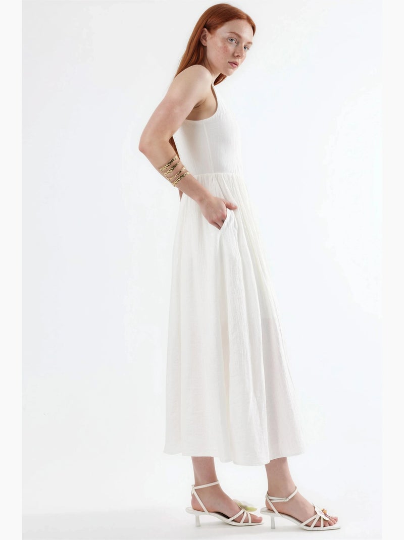 Vestido midi liso com decote quadrado busem Branco - Kiabi