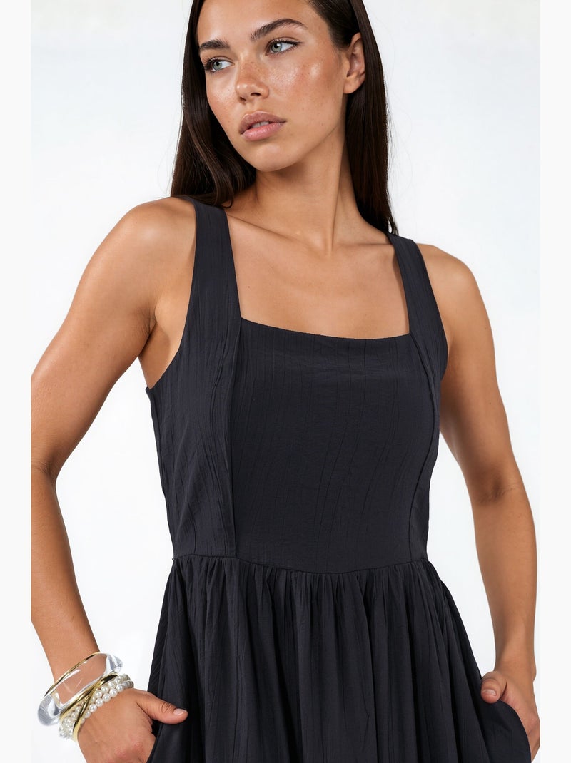 Vestido midi liso com decote quadrado busem Preto - Kiabi