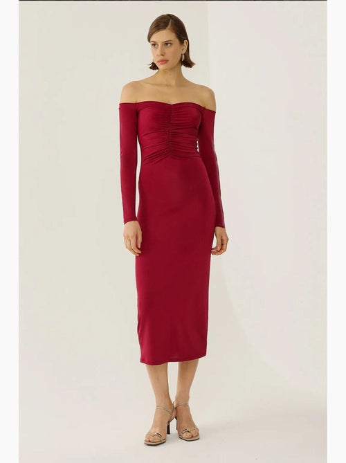 Vestido midi ombro a ombro hiccup - Kiabi Vestido midi ombro a ombro hiccup - Kiabi