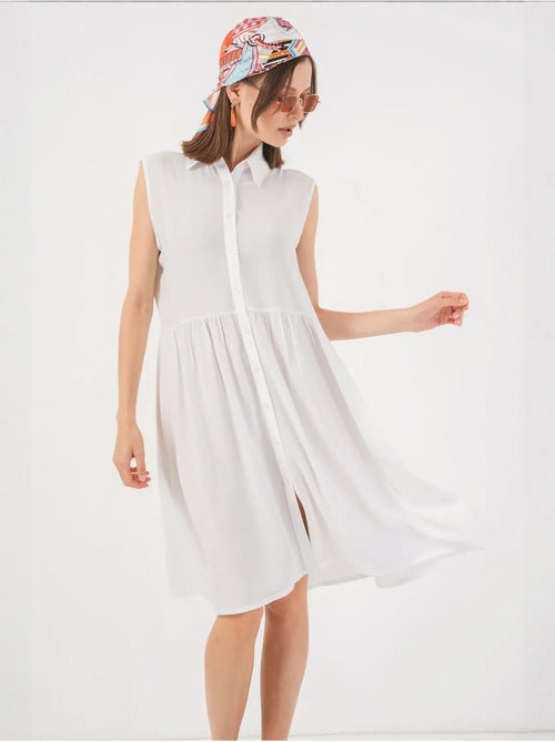 Vestido midi sem mangas com botões e colarinho de camisa bdart - Kiabi Vestido midi sem mangas com botões e colarinho de camisa bdart - Kiabi