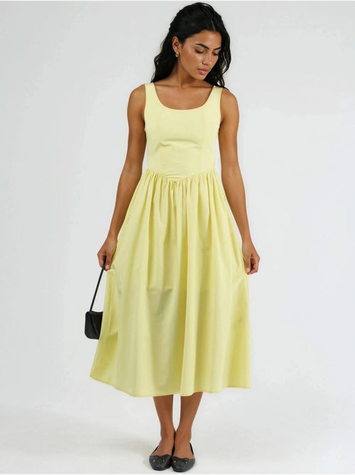 Vestido midi sem mangas com decote arredondado busem - Kiabi Vestido midi sem mangas com decote arredondado busem - Kiabi
