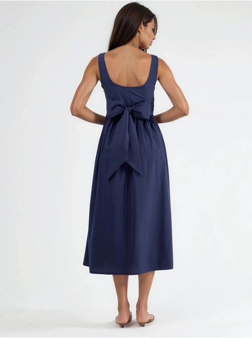 Vestido midi sem mangas com decote arredondado busem - Kiabi Vestido midi sem mangas com decote arredondado busem - Kiabi