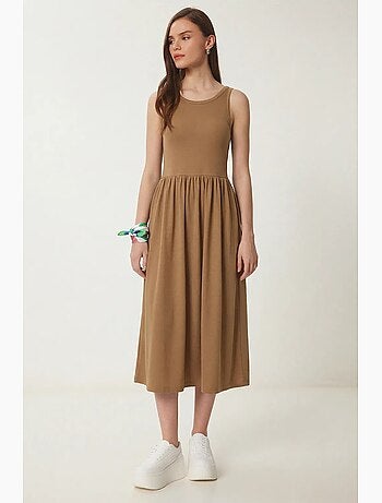 Vestido midi sem mangas com decote redondo istanbul