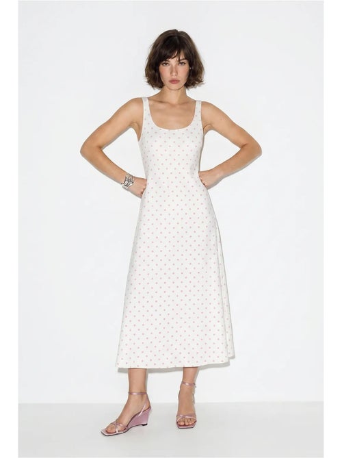 Vestido midi sem mangas de bolinhas com detalhe de amarração lucci - Kiabi Vestido midi sem mangas de bolinhas com detalhe de amarração lucci - Kiabi