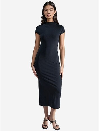 Vestido midi slim fit com decote redondo busem