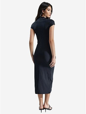 Vestido midi slim fit com decote redondo busem