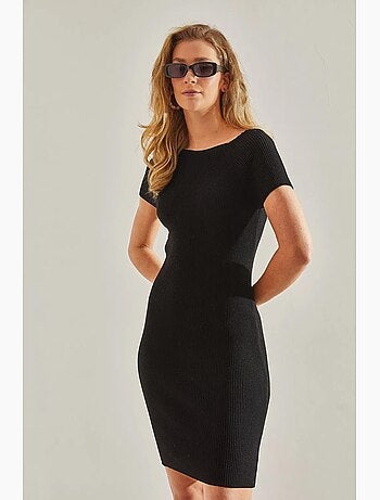 Vestido midi slim fit com decote redondo lucci