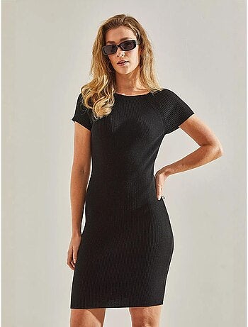 Vestido midi slim fit com decote redondo lucci
