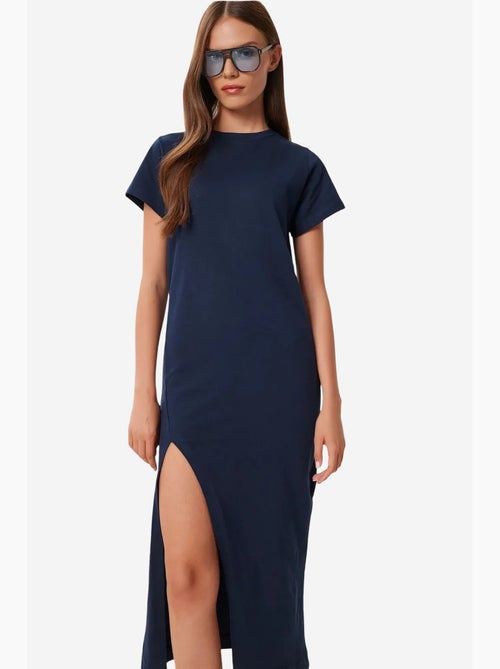 Vestido midi slim fit com racha lateral istanbul - Kiabi Vestido midi slim fit com racha lateral istanbul - Kiabi