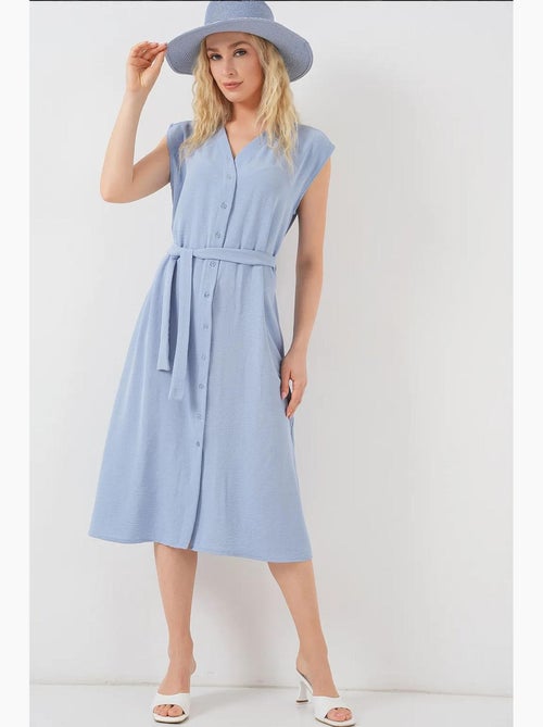 Vestido midi texturizado com decote em v e fecho de botões bdart - Kiabi Vestido midi texturizado com decote em v e fecho de botões bdart - Kiabi