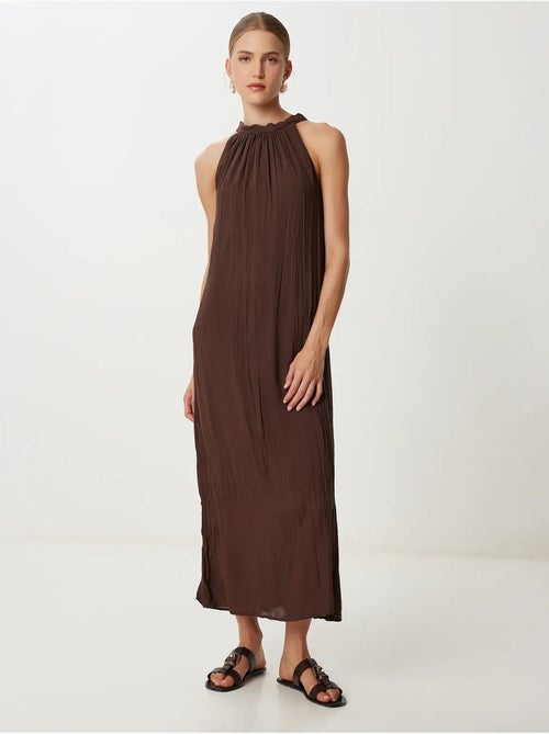 Vestido midi texturizado com decote halter istanbul - Kiabi Vestido midi texturizado com decote halter istanbul - Kiabi