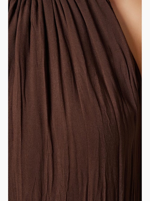 Vestido midi texturizado com decote halter istanbul - Kiabi Vestido midi texturizado com decote halter istanbul - Kiabi