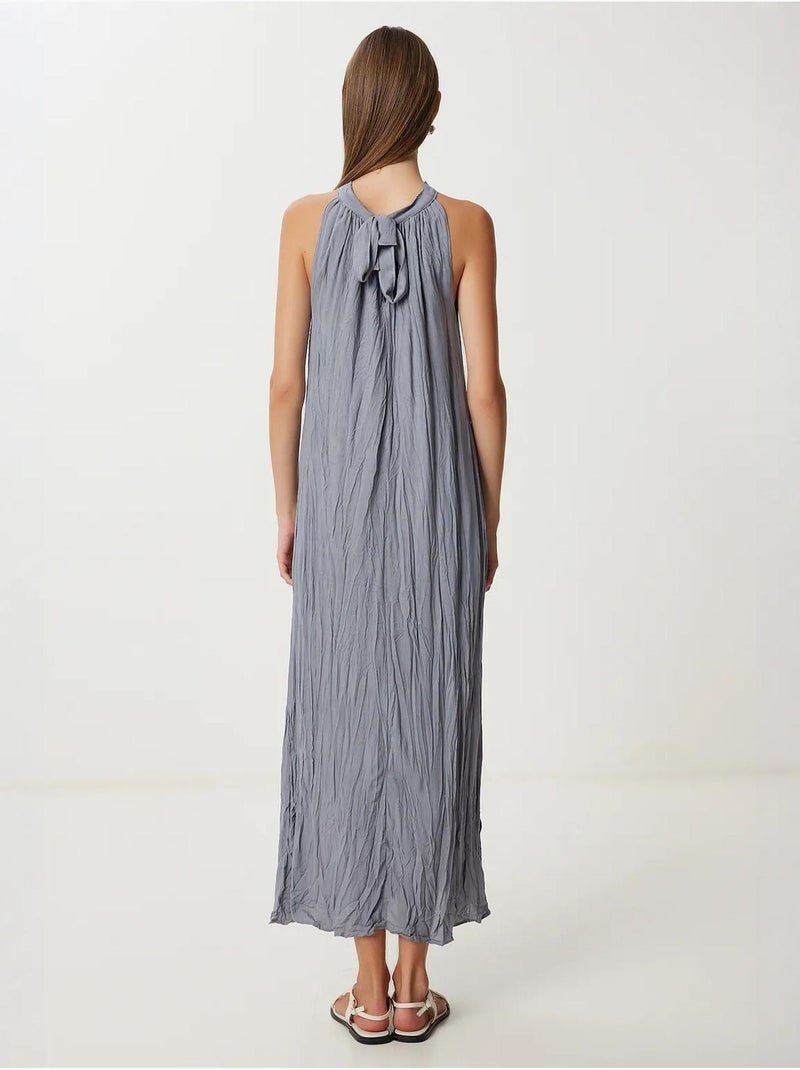 Vestido midi texturizado com decote halter istanbul Cinza - Kiabi