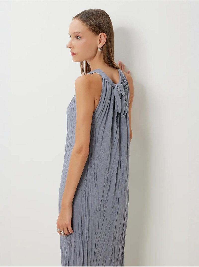 Vestido midi texturizado com decote halter istanbul Cinza - Kiabi