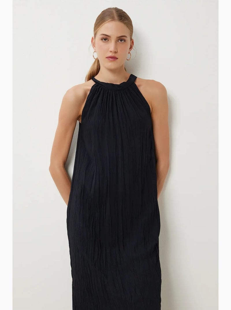 Vestido midi texturizado com decote halter istanbul Preto - Kiabi