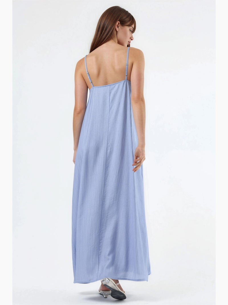 Vestido midi tipo combinação com decote em u e corte largo busem Azul-céu - Kiabi