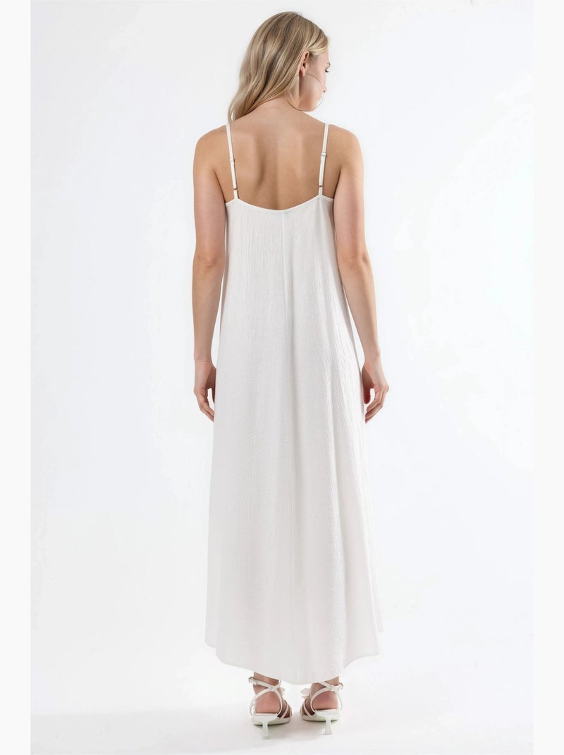 Vestido midi tipo combinação com decote em v busem Branco - Kiabi