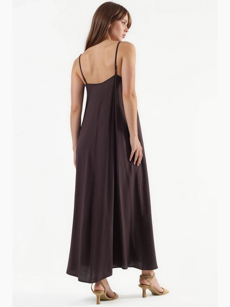 Vestido midi tipo combinação com decote em v busem Castanho-chocolate - Kiabi