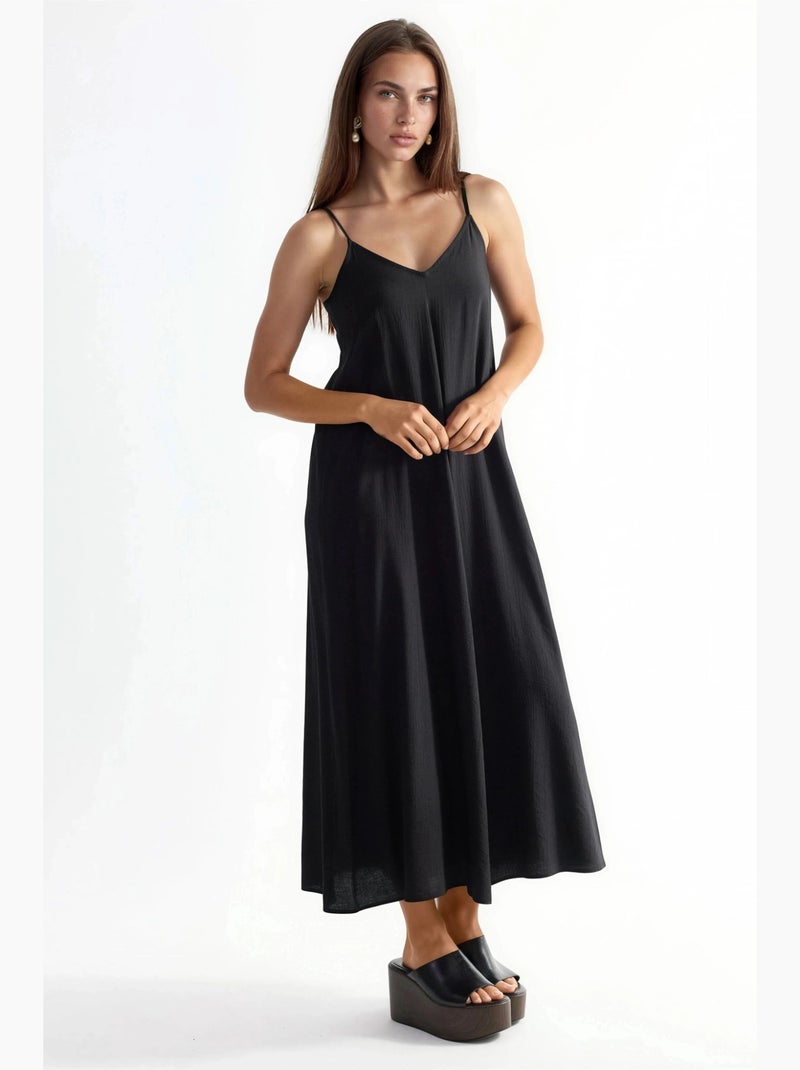 Vestido midi tipo combinação com decote em v busem Preto - Kiabi