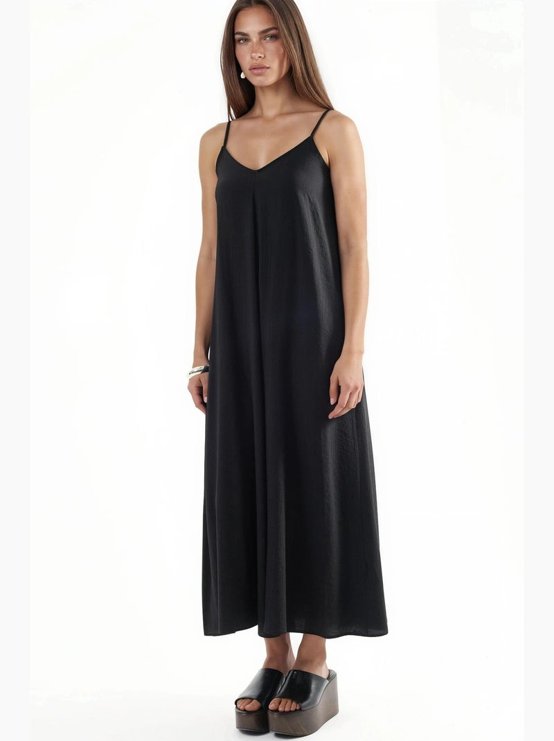 Vestido midi tipo combinação com decote em v busem Preto - Kiabi