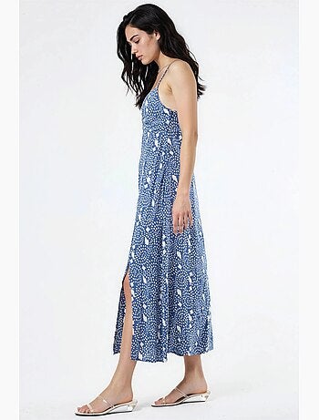 Vestido midi tipo combinação floral com decote coração busem