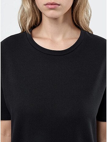Vestido midi tipo t-shirt com gola redonda busem