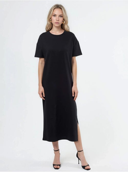 Vestido midi tipo t-shirt com gola redonda busem - Kiabi Vestido midi tipo t-shirt com gola redonda busem - Kiabi