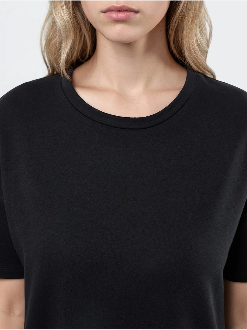 Vestido midi tipo t-shirt com gola redonda busem Preto - Kiabi