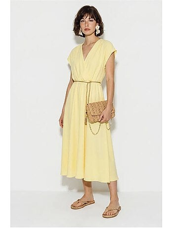 Vestido midi transpassado com cinto lucci