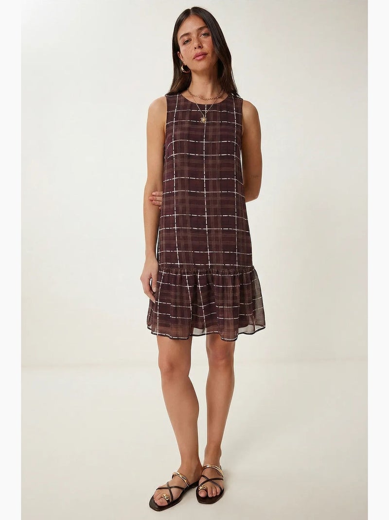 Vestido mini aos quadrados com folhos e gola redonda istanbul Branco Castanho - Kiabi