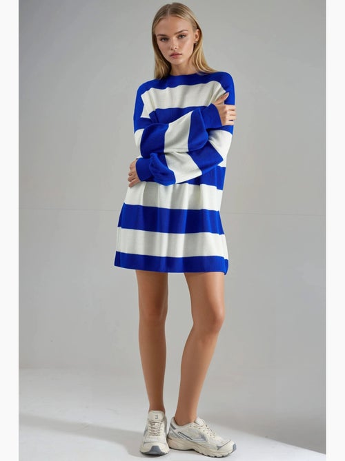 Vestido mini às riscas com decote redondo my fashion - Kiabi Vestido mini às riscas com decote redondo my fashion - Kiabi