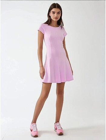 Vestido mini básico macio com gola redonda elástica hiccup