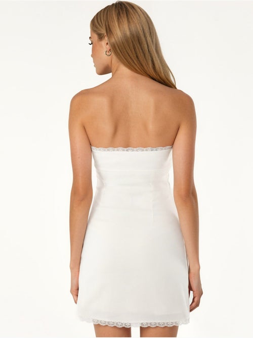 Vestido mini bengalin com detalhe em renda hiccup - Kiabi Vestido mini bengalin com detalhe em renda hiccup - Kiabi
