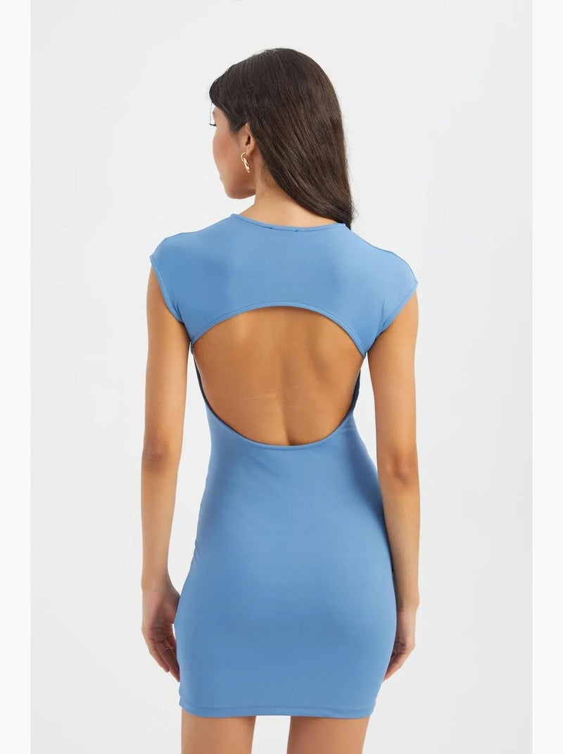 Vestido mini bodycon com decote redondo, mangas curtas tipo capa e recorte nas costas hiccup Azul - Kiabi