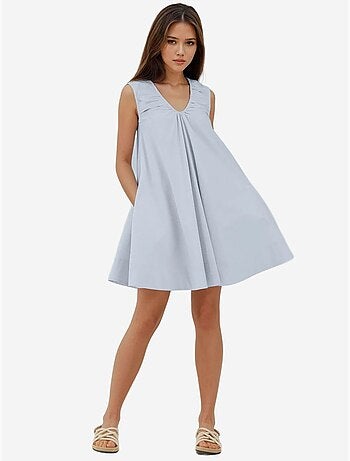 Vestido mini com decote em u e corte em a hiccup